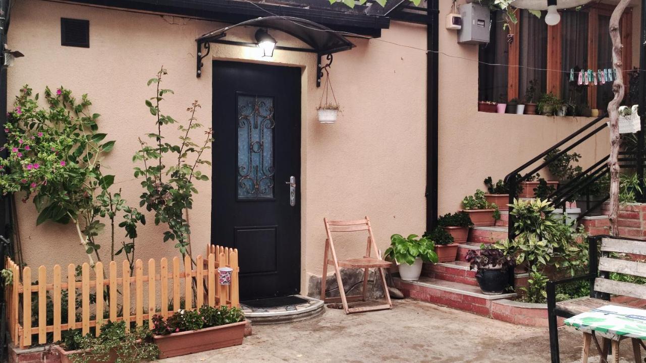 Mia'S Apartment Tbilisi Exterior photo